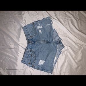 Levi Shorts 550